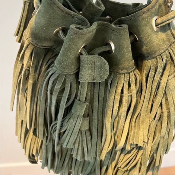 REVOLVE NWT Fringe Shoulder Suede Leather Boho Bag LOVE🌈 - Picture 4 of 9